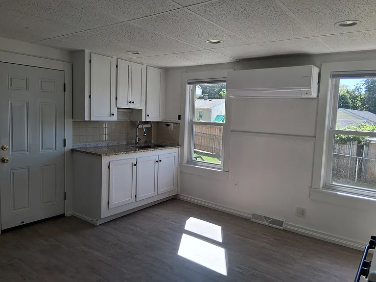 103-105 Roger Williams Ave #1 — Photo 9