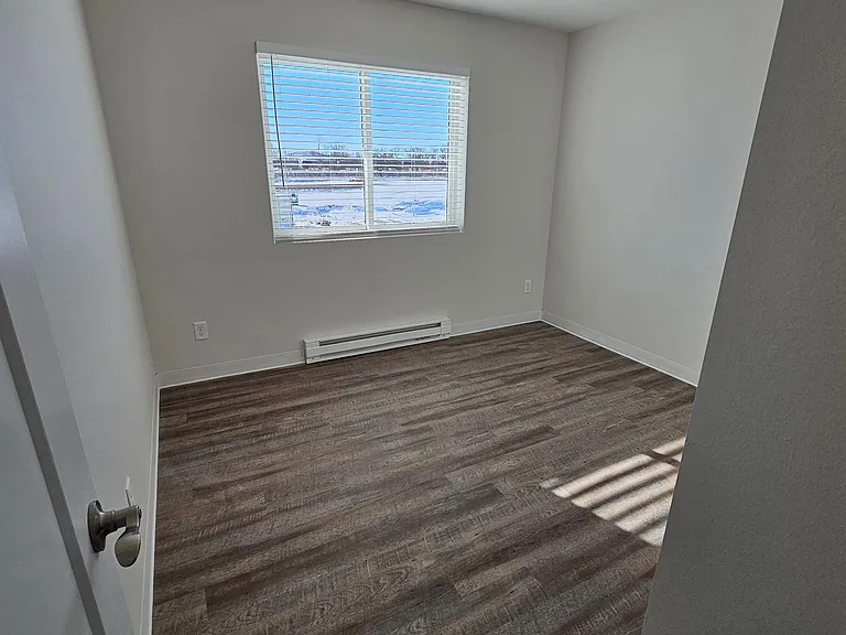 1100 W Marion St — Photo 8