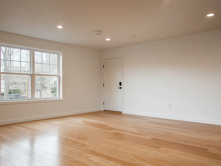 2 School St #8 — Photo 5