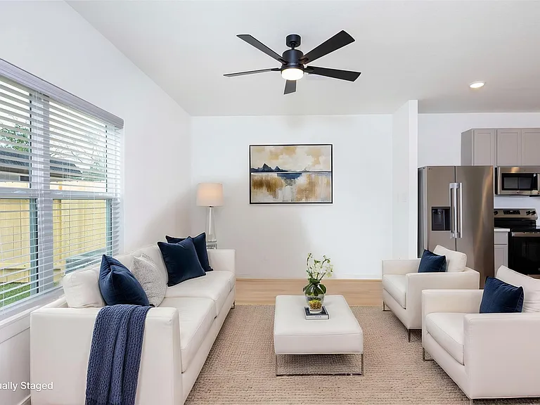 1939 Longmire Villas Ct — Photo 5