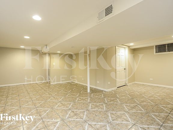 3rd image of 1119 S President St