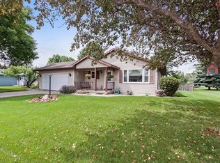 405 Lexington Dr, Waunakee, WI 53597