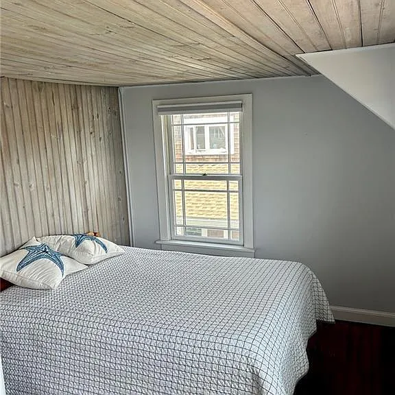 70 Langworthy Ave — Photo 11