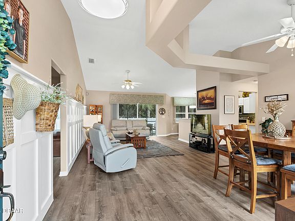 2nd image of 825 Wooddusk Dr