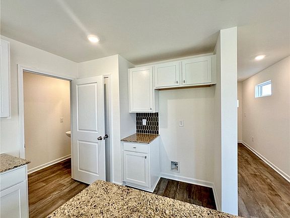 7th image of this home