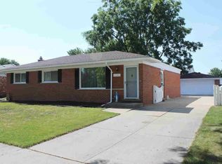 22363 Irongate St, Woodhaven, MI 48183