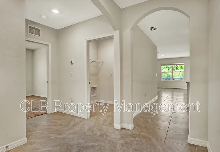 165 Birch Tree Pl — Photo 7
