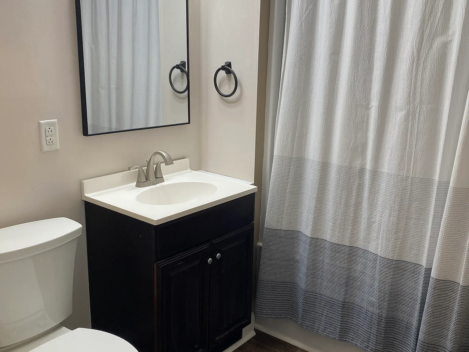 2 bed, 1006 sqft, $1,400 — Photo 3