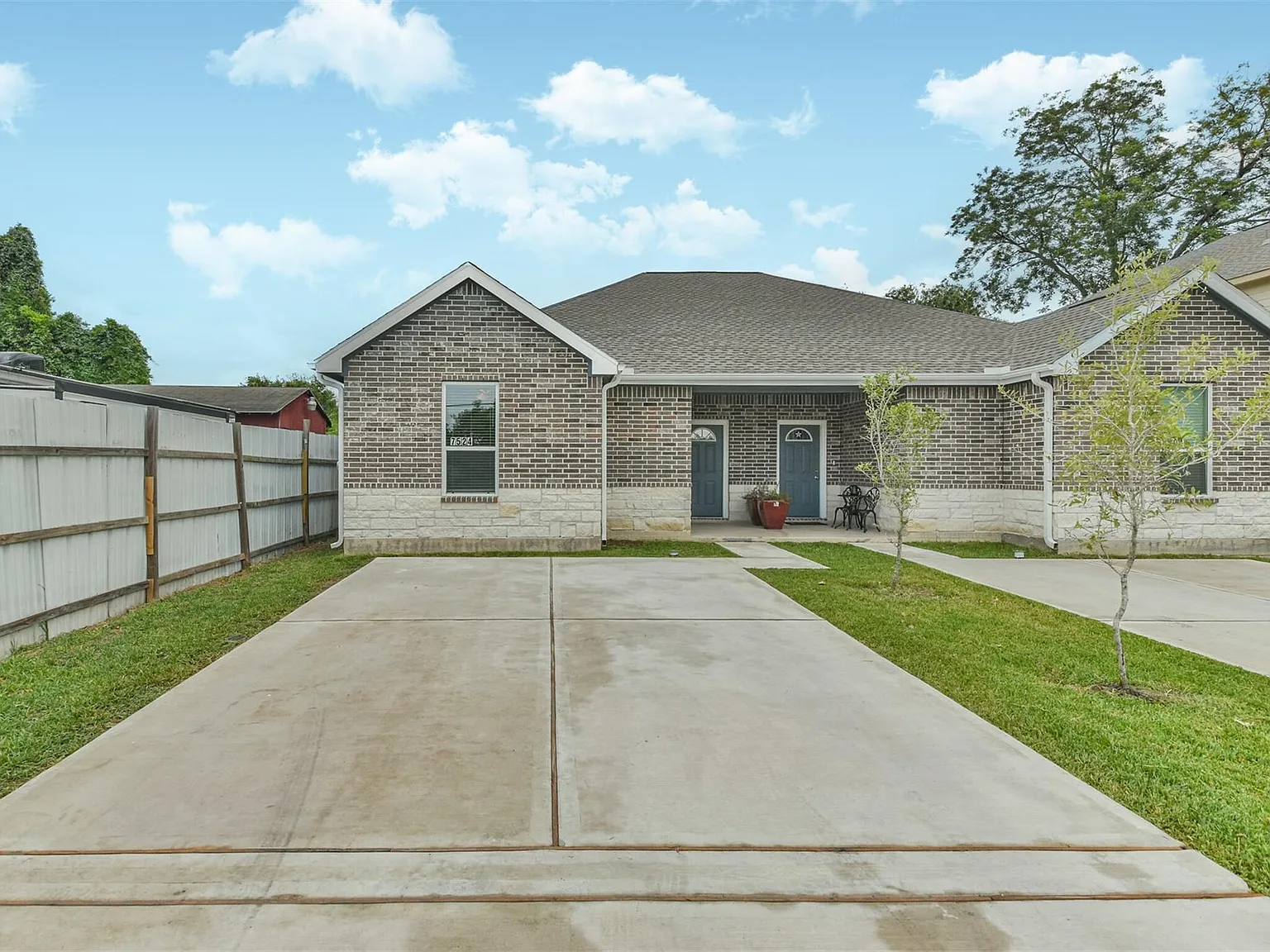 3 bed, 2.0 bath, 1304 sqft, $1,750 — Photo 1