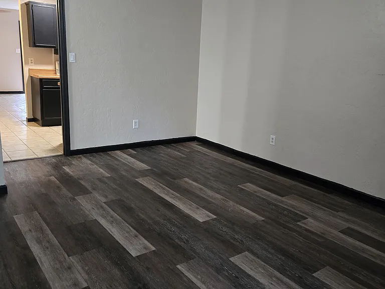 2532 Mar Ct — Photo 8