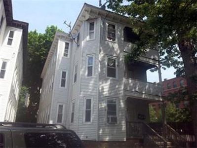 67 Hollis St, Worcester, MA, 01610