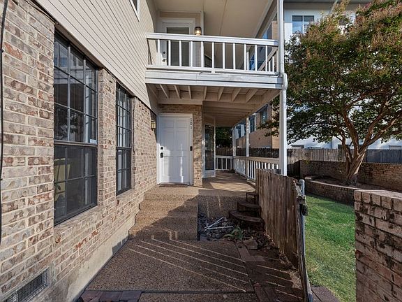 4th image of 817 Pavillion St APT 101