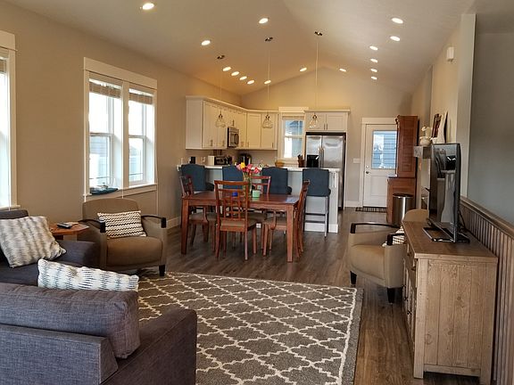 5th image of 2421 Half Hitch Dr