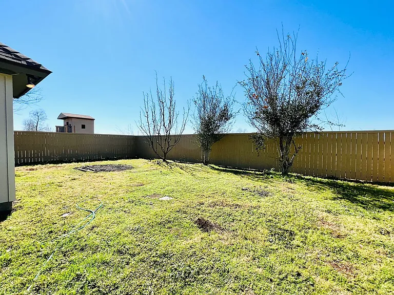 204 King Arthurs Way — Photo 21