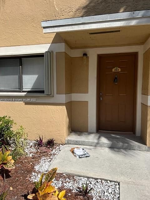 1st image of 203 Palm Way #203