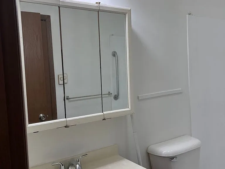 Bank Street Apartments — Photo 14