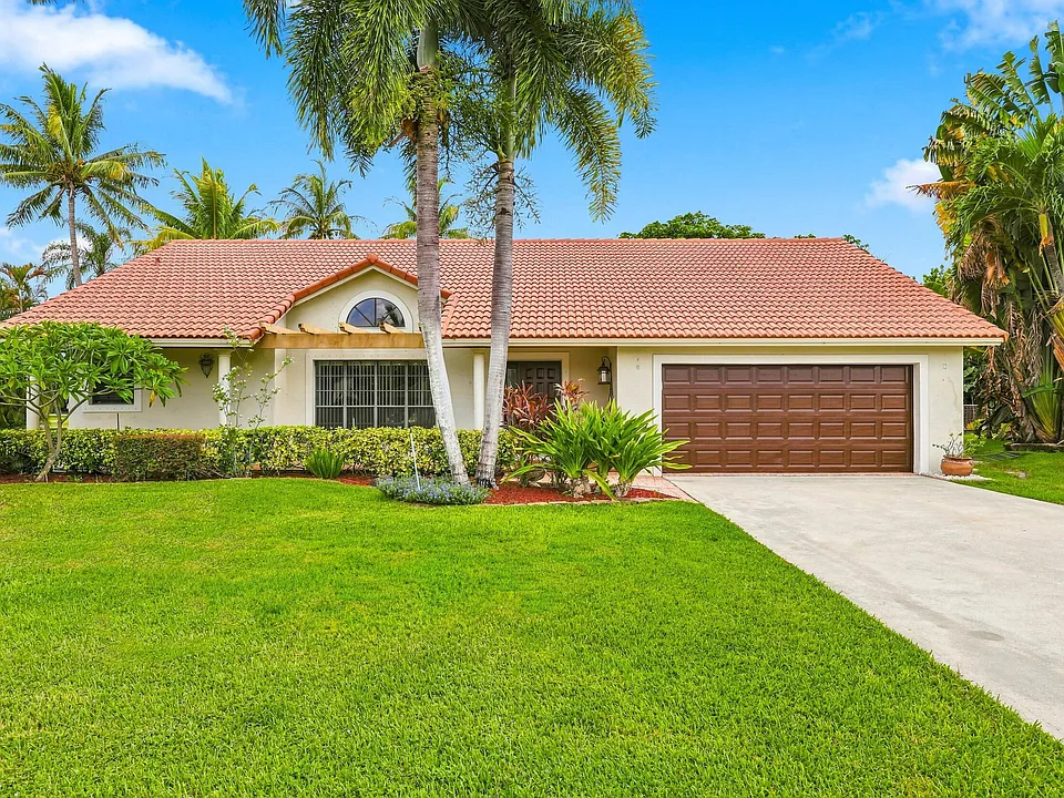 10798 Cypress Bend Dr