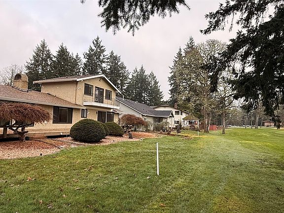 5th image of 8218 Zircon Drive SW