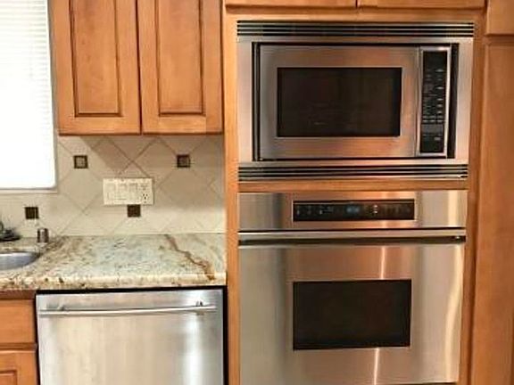 4th image of 610 W Knollview Ln