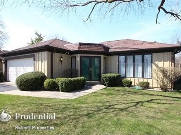 729 Tomlin Dr #B3, Burr Ridge, IL 60527