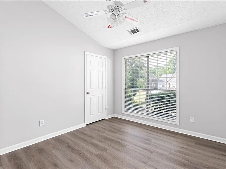 2110 Racquet Club Cir — Photo 19