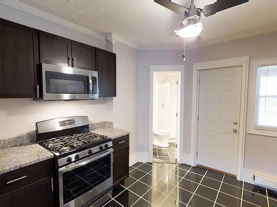 105 Comstock Ave #8