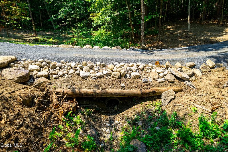 5th image of 112 Kilmer Road