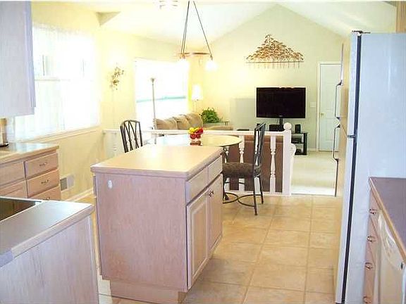 kitchen/family room