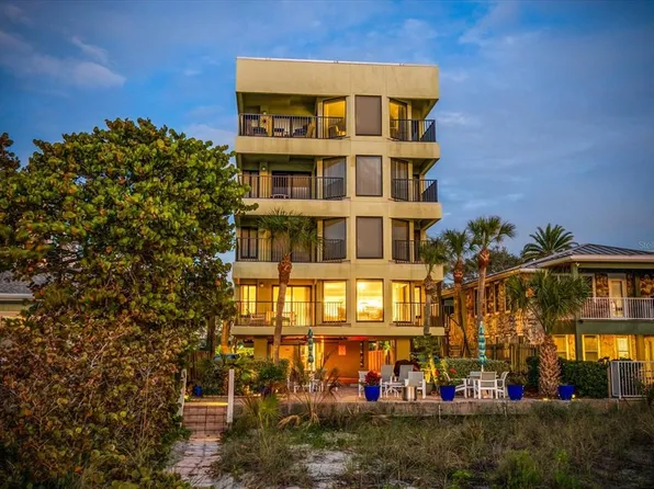 74 Gulf Blvd APT 1A, Indian Rocks Beach, FL 33785