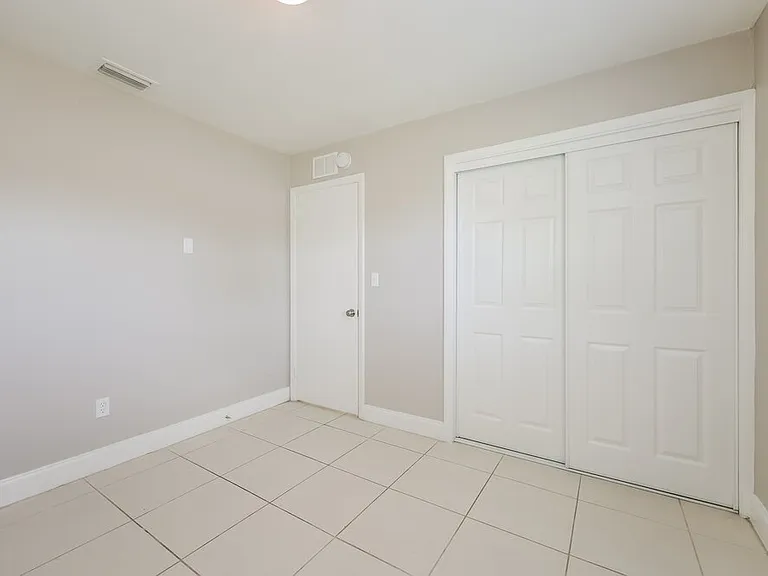 11 Kentucky Rd — Photo 16