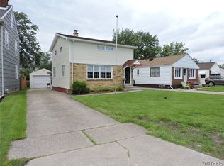 2992 Avery Dr, Hamburg, NY 14075