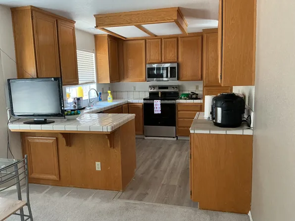 1622 Fir Dr, Los Banos, CA 93635