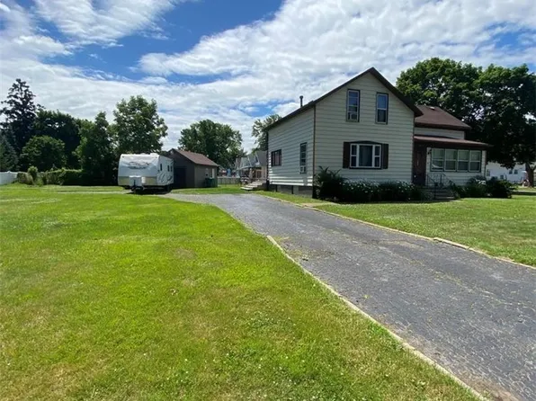 1035 87th St, Niagara Falls, NY 14304