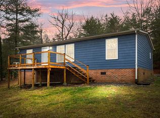 390 Big Oak Ln, Lowgap, NC 27024