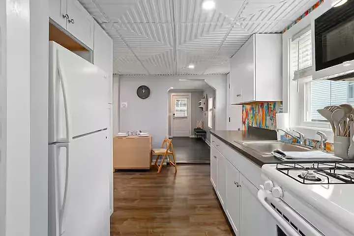 61 Central Ave — Photo 20