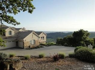 4300 Rolling Oaks Dr, Santa Rosa, CA 95404