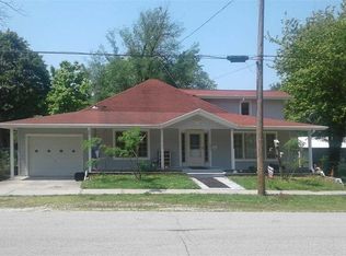 603 W Jackson St, Windsor, MO 65360