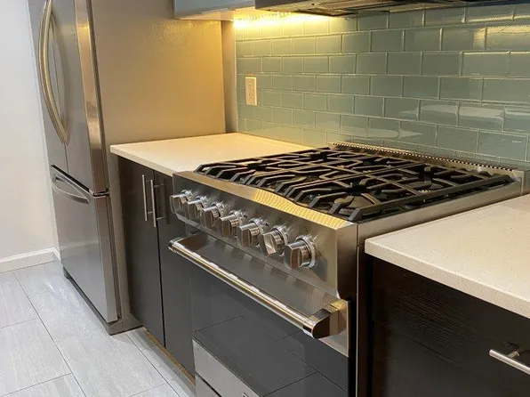 347 West 57th Street image 5 of 33