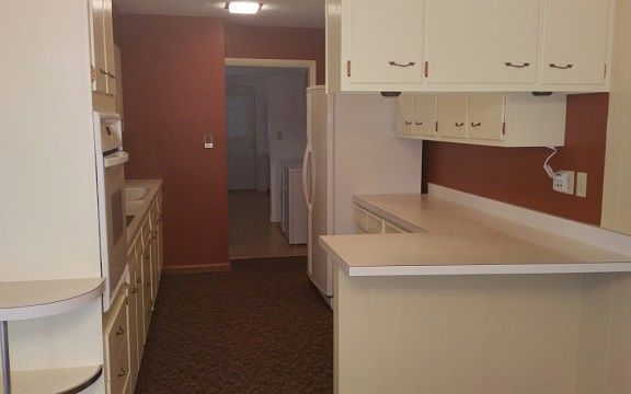 5th image of 124 E Steidley St