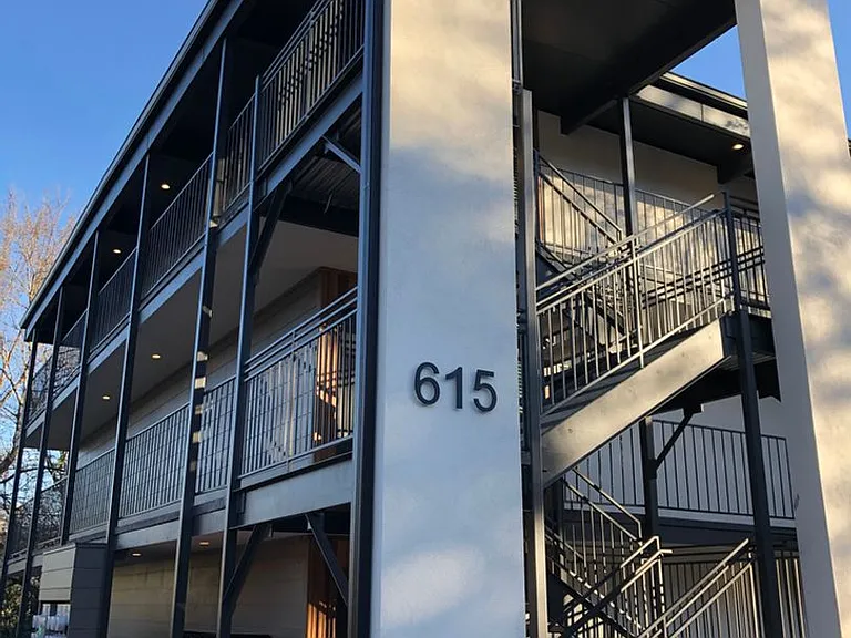 615 Upson St — Photo 5