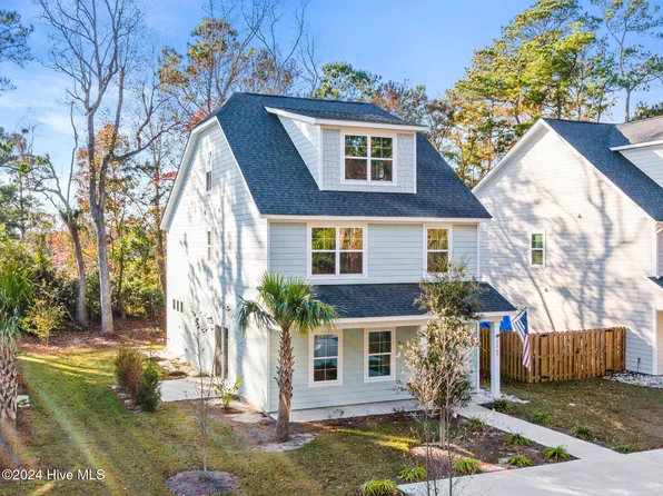 1167 N Caswell Avenue, Southport, NC 28461