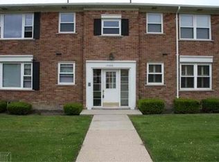 17560 Mack Ave APT 17, Grosse Pointe, MI