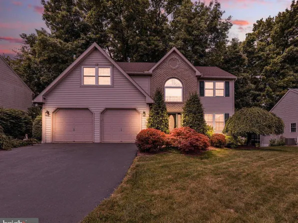 1030 Meadow Dr, Reading, PA 19605