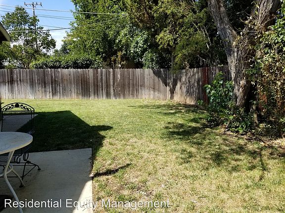 2nd image of 5617 Norway Dr