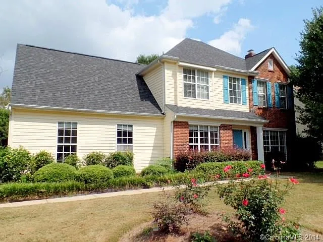 14001 Walkers Crossing Dr photo 1