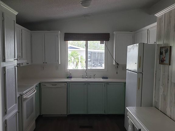 3rd image of 433 Laurelwood Ln