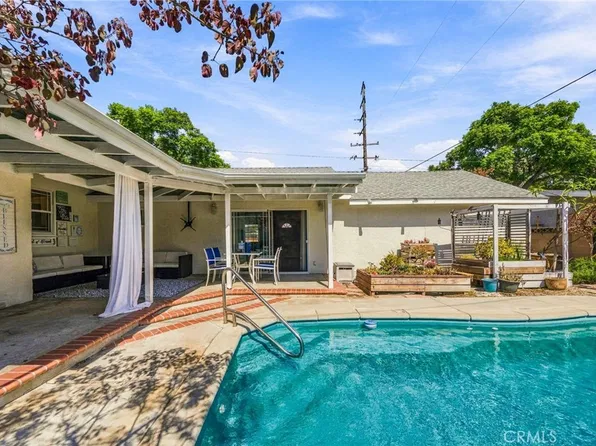 2956 Ladoga Ave, Long Beach, CA 90815