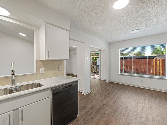 5th image of 2122 Trellis Pl