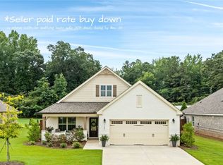 1627 Hidden Lakes Dr, Opelika, AL 36801