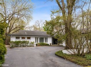 710 Strawberry Hill Dr, Glencoe, IL 60022